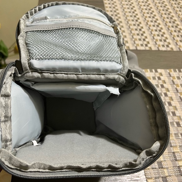 CAMERA CASE (WATERPROOF) - Picture 3 of 7